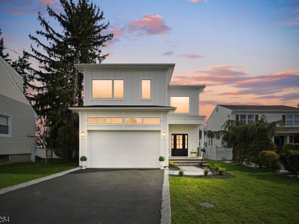 13 Harding Pl, Livingston, NJ 07039