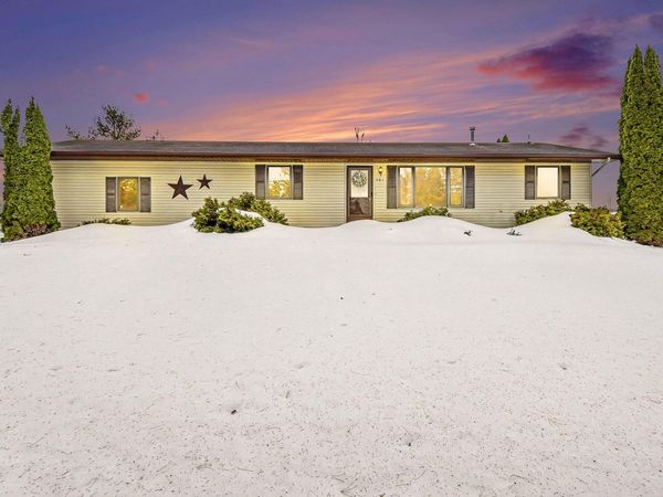 301 Ragen-Bogen Drive, Gaylord, MI 49735