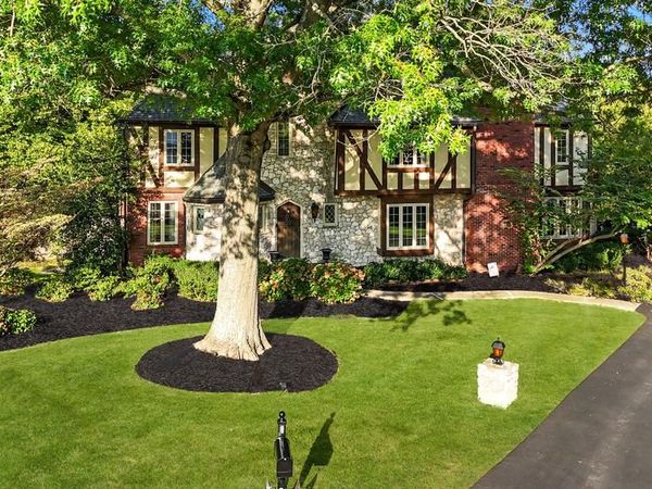 8 MOON CIRCLE, YARDLEY, PA 19067