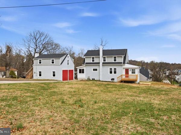 305 HILLSIDE , EAGLEVILLE, PA 19403