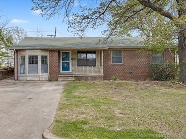 2613 S Joplin Avenue , Tulsa, OK 74114