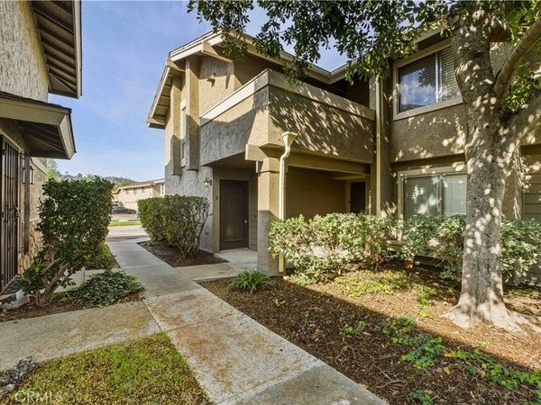 995 Amistad, Unit D, El Cajon, CA 92019