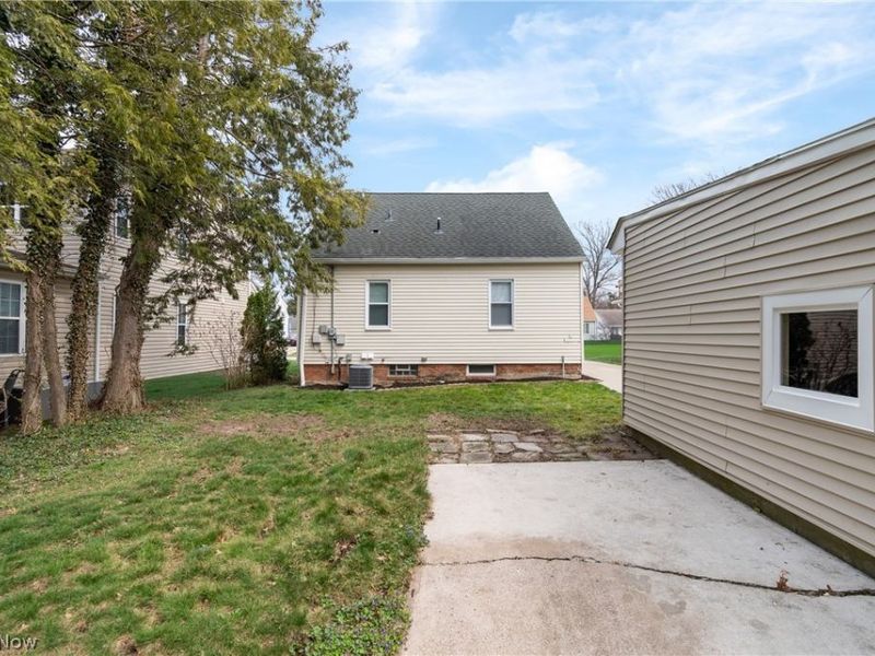 400 Elmwood Road, Bay Village, OH 44140 Photo 37