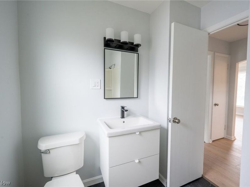 19200 Pasnow Avenue, Euclid, OH 44119 Photo 13