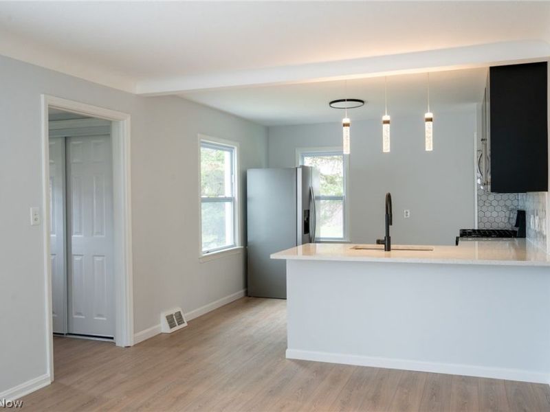 19200 Pasnow Avenue, Euclid, OH 44119 Photo 7