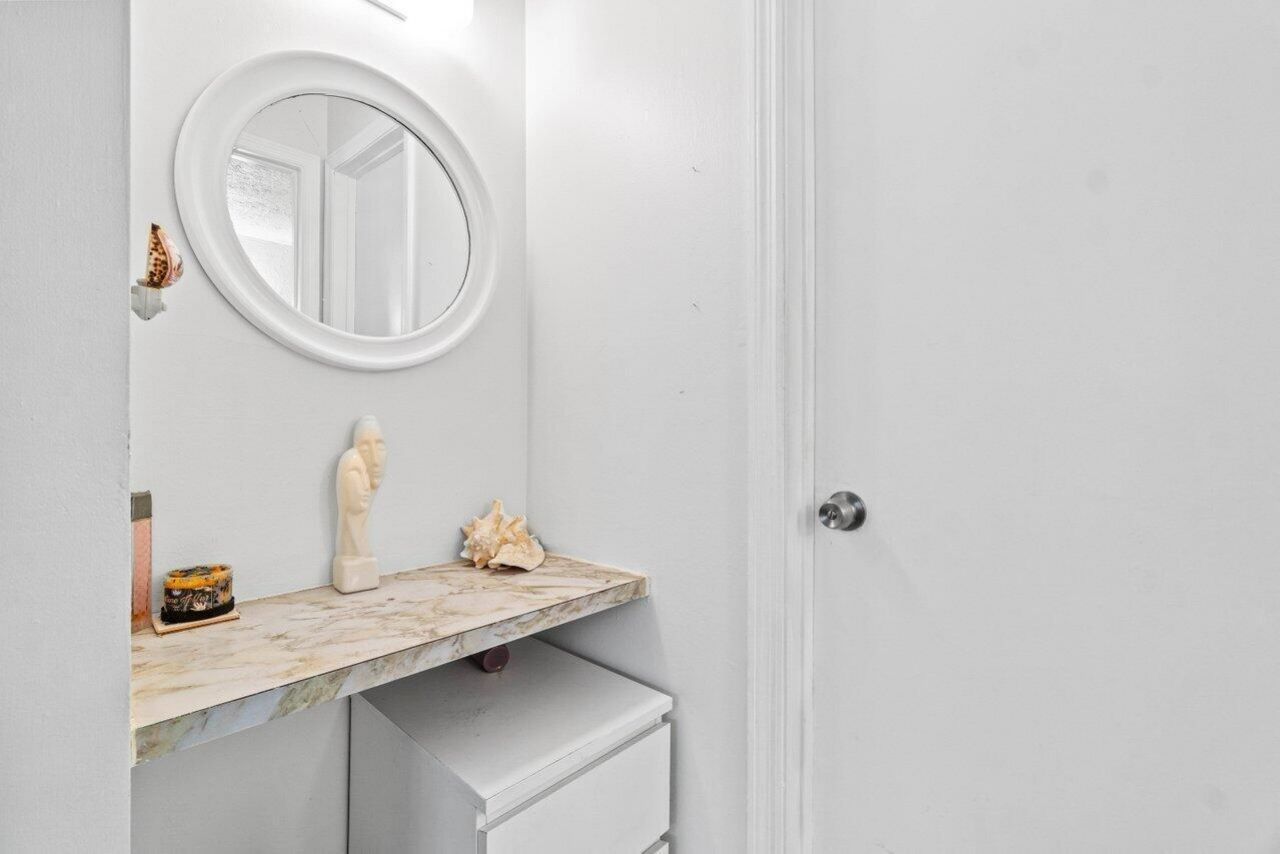 1124 NW 13th Street, Unit 204a, Boca Raton, FL 33486 Photo