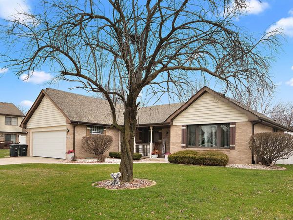 18311 Holland Road, Lansing, IL 60438