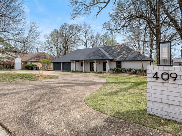 409 Lakeview Drive, Springdale, AR 72764