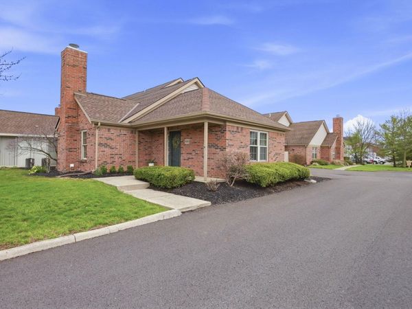 9383 Clermont Boulevard , Powell, OH 43065