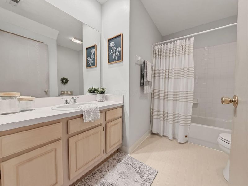 9383 Clermont Boulevard , Powell, OH 43065 Photo 23