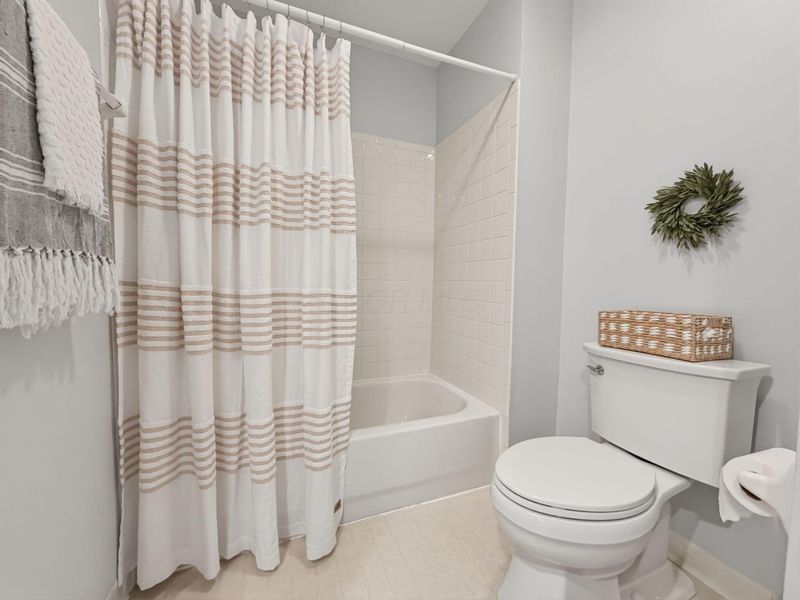 9383 Clermont Boulevard , Powell, OH 43065 Photo 24