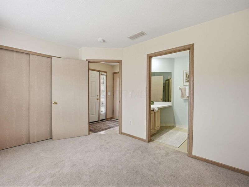 9383 Clermont Boulevard , Powell, OH 43065 Photo 28