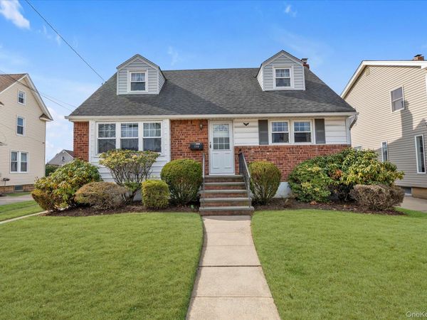 139 Soper Street , Oceanside, NY 11572