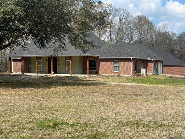 2907 La Hwy 966, St Francisville, LA 70775