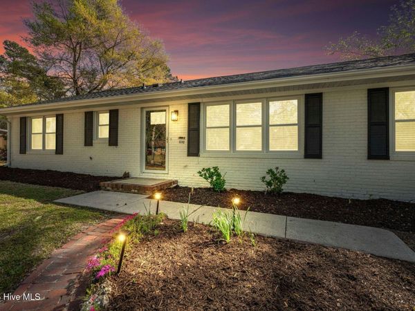 5202 Fitzgerald Drive , Wilmington, NC 28405