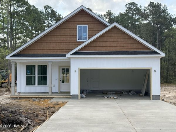 86 Whispering Pines Court, Hampstead, NC 28443
