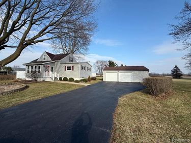 2329 Seymour Road, Clayton Twp, MI 48473
