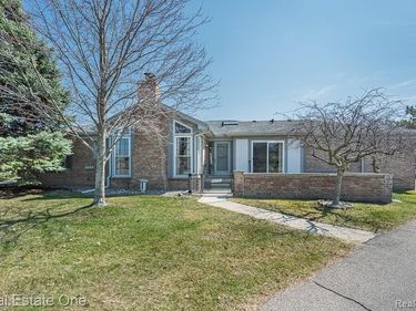48790 Mill Bank Court , Shelby Twp, MI 48315