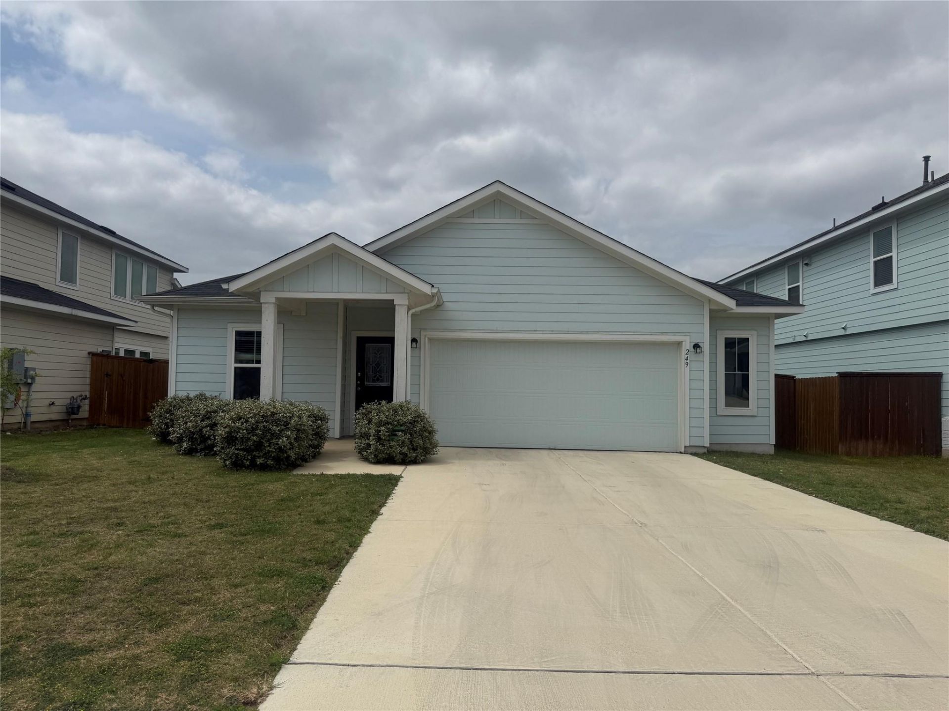 249 Crystal Brook Dr, Liberty Hill, TX 78642 Main Photo