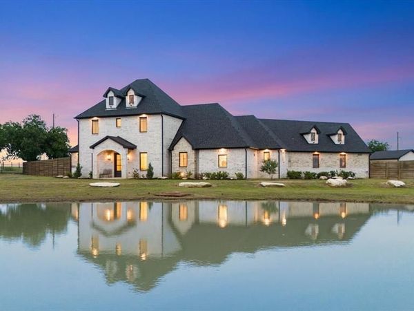 1911 Ozro Road, Venus, TX 76084