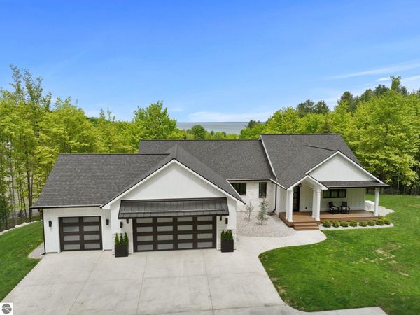 8271 Boca Vista Trail E, Traverse City, MI 49684