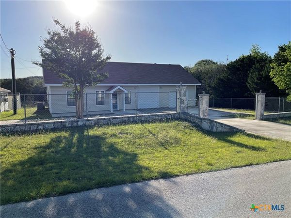 1375 Canyon Trace , Unit B, Canyon Lake, TX 78133