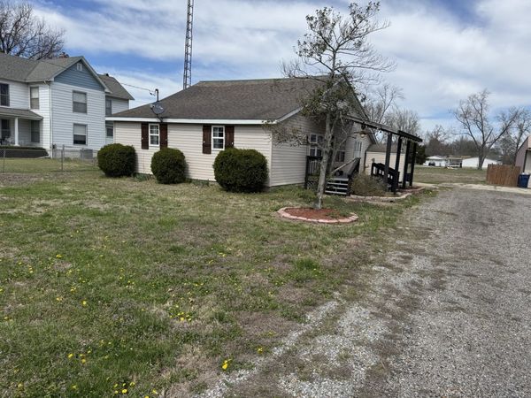 303 W Main Street W, Ewing, IL 62836