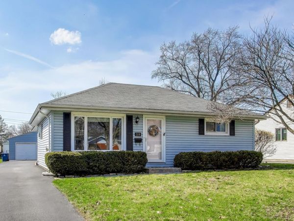 314 N Owen Street , Mount Prospect, IL 60056