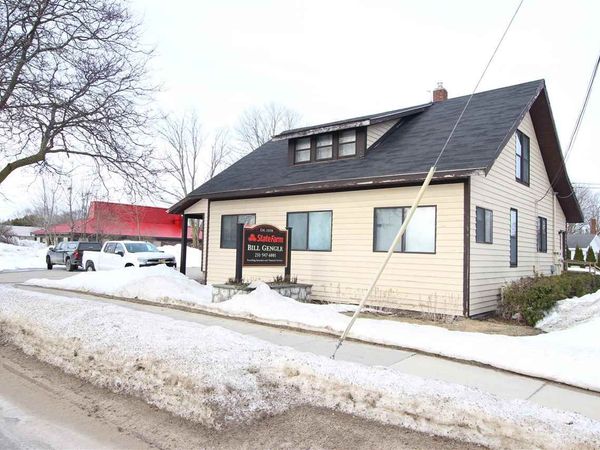 1301 Bridge Street, Charlevoix, MI 49720