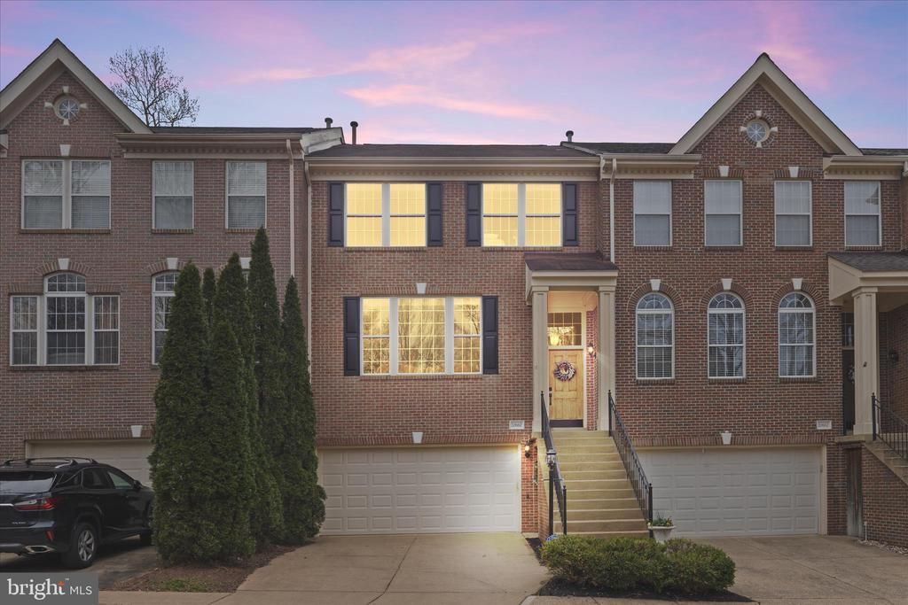 20660 Muddy Harbour Square, Sterling, VA 20165 Main Photo