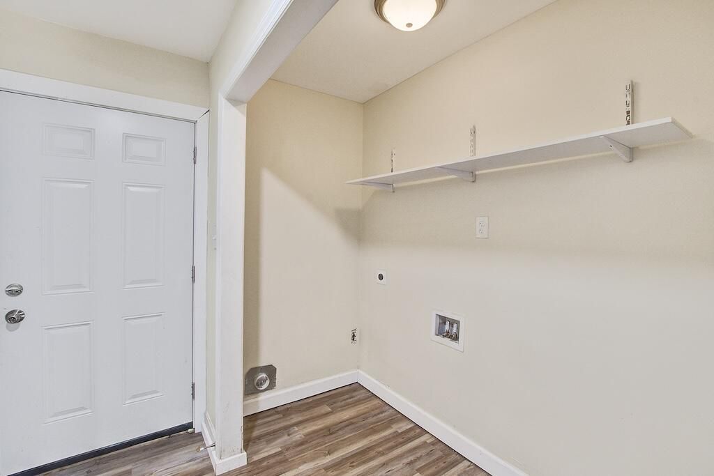 5918 Griffin Street Photo 12