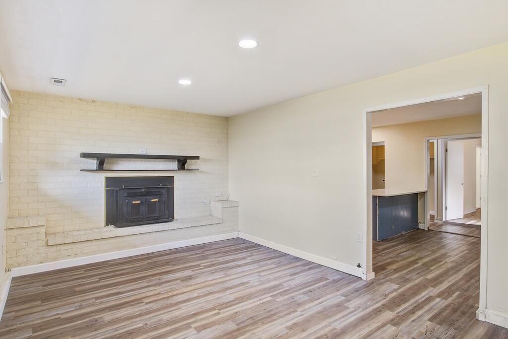 5918 Griffin Street Photo 8