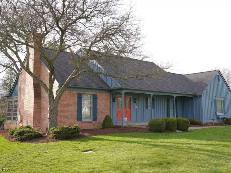 1235 Briarview Avenue NW, North Canton, OH 44720 Photo 1