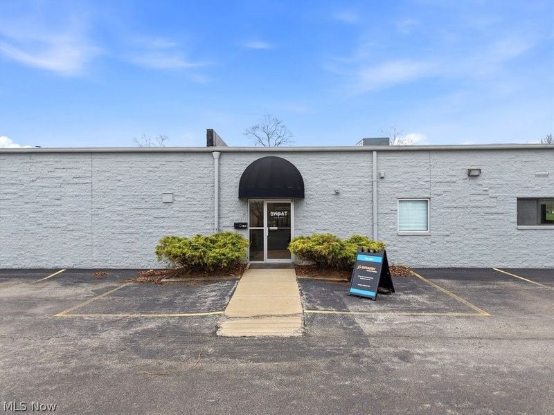 87 Springside Drive, Unit B, Akron, OH 44333 Photo 1