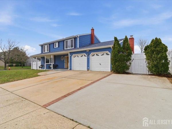 12 Holmes Avenue , Monroe Township, NJ 08831