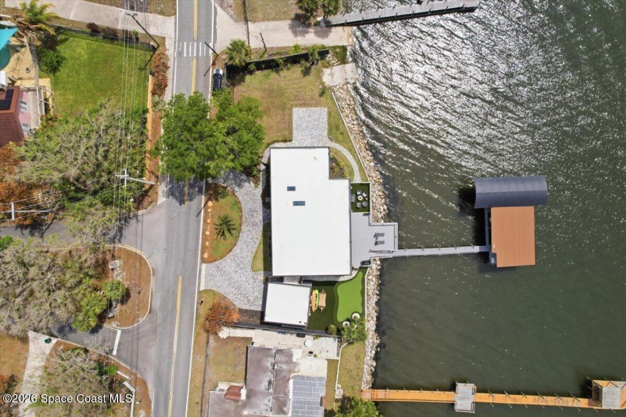 2175 S Tropical Trail, Merritt Island, FL 32952 Photo