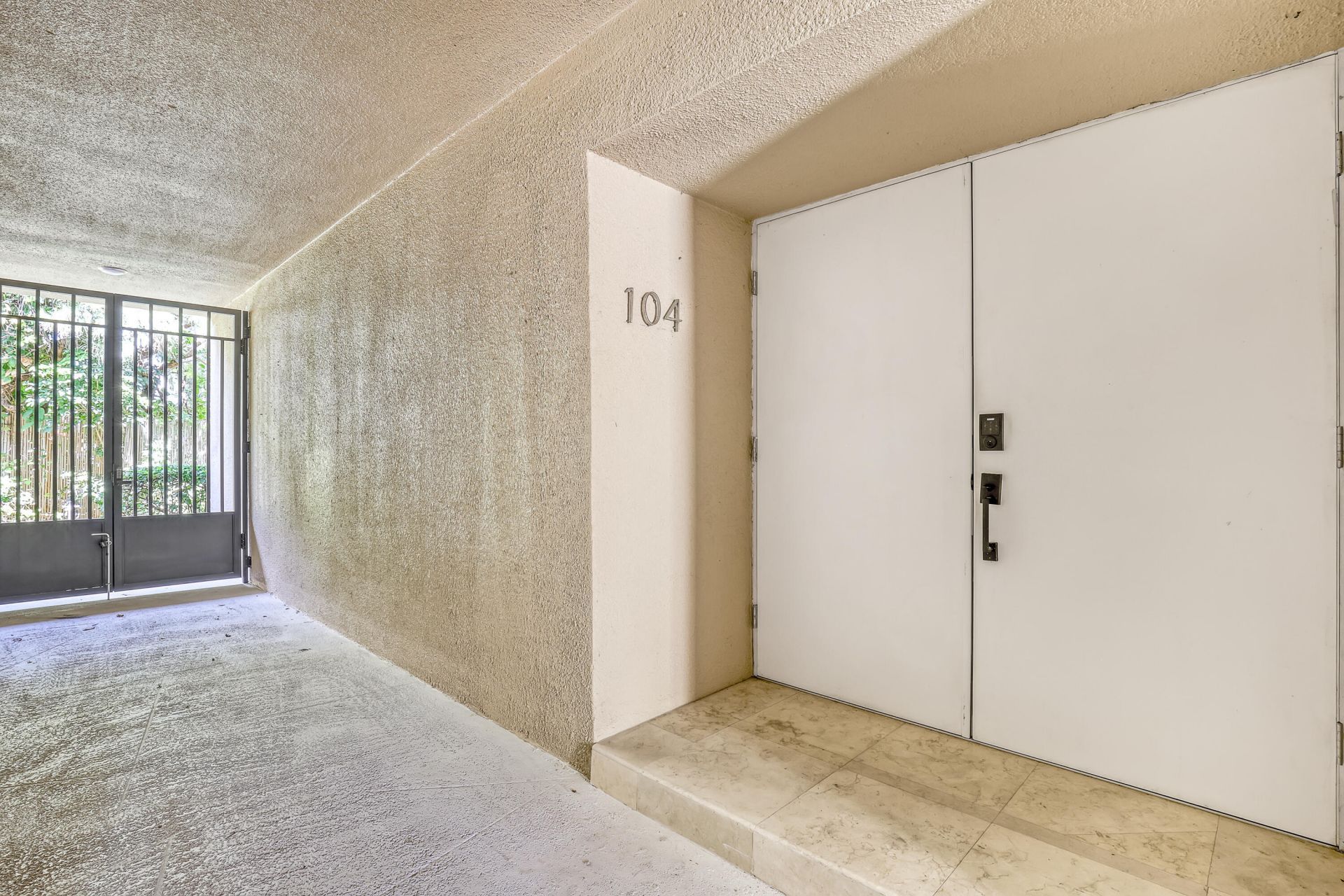 1100 Surf Road, Unit 104, West Palm Beach, FL 33404 Photo