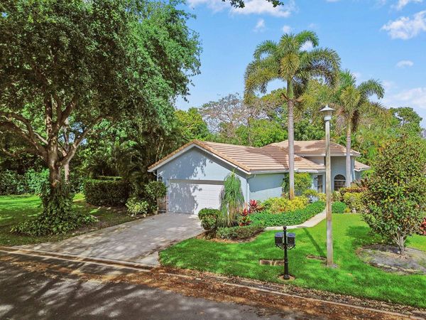 292 Sherwood Forest Drive, Delray Beach, FL 33445