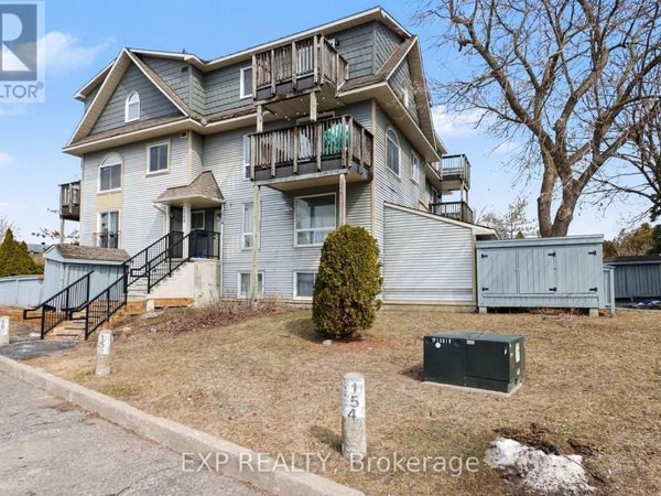 1714 Tanguay Court, Unit 55, Ottawa, ON K2L3X8