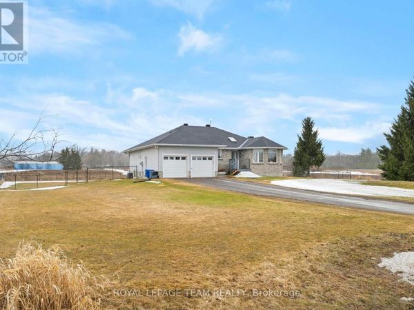 2090 Old Birch Road, Ottawa, ON K0A1X0