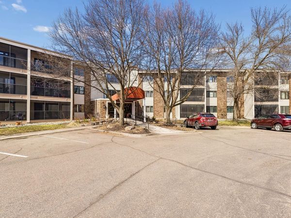 3150 Glen Oaks Avenue, Unit 111A, White Bear Lake, MN 55110