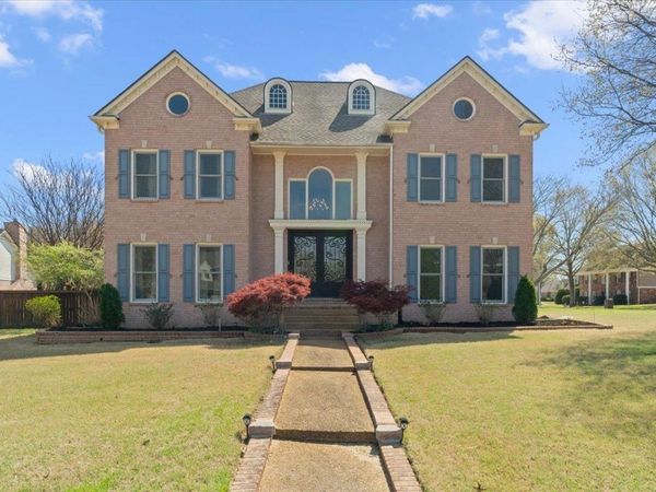 639 PORT NATCHEZ CV E, Collierville, TN 38017