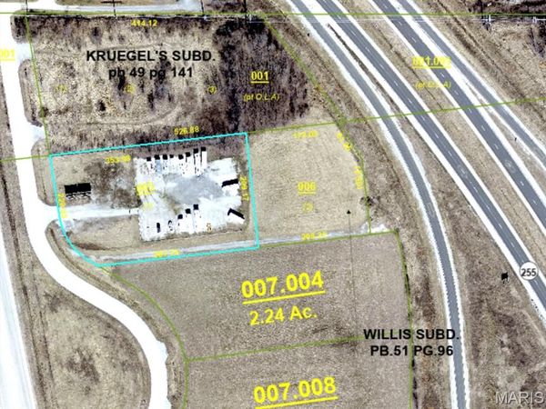 6901 Godfrey Road, Godfrey, IL 62035