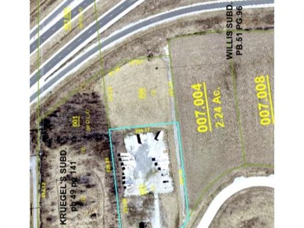 6901 Godfrey Road, Godfrey, IL 62035