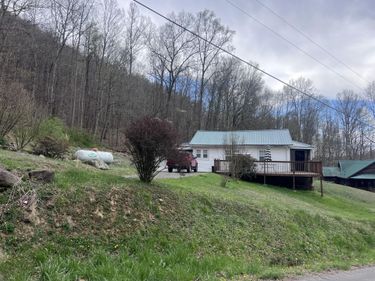 20751 State Hwy 190, Frakes, KY 40940