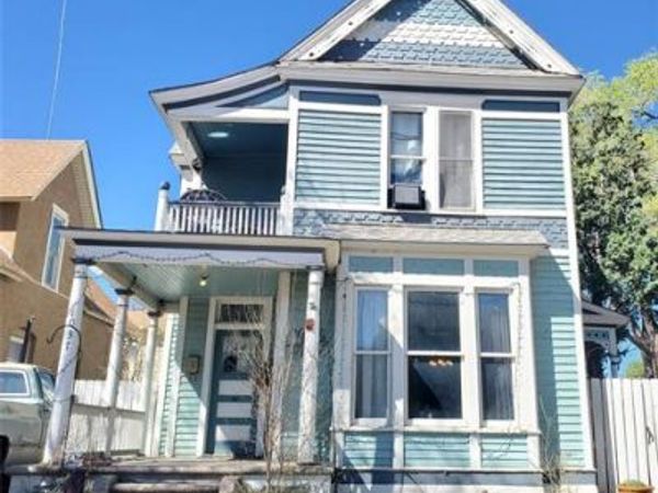 1037 Berkley Avenue, Pueblo, CO 81004