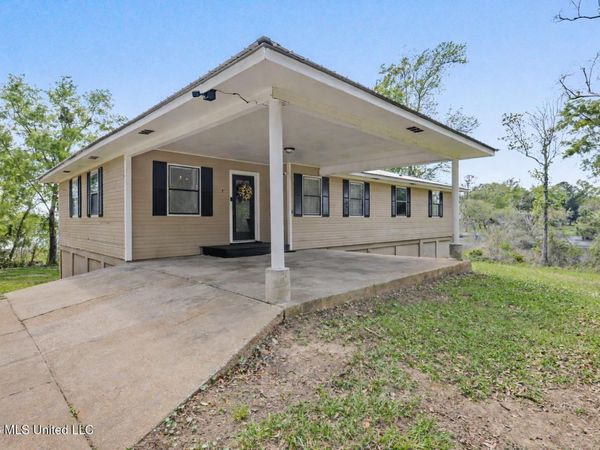 4707 Griffin Street, Moss Point, MS 39563