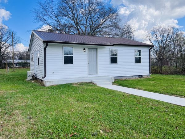 305 S Polk St , Tullahoma, TN 37388