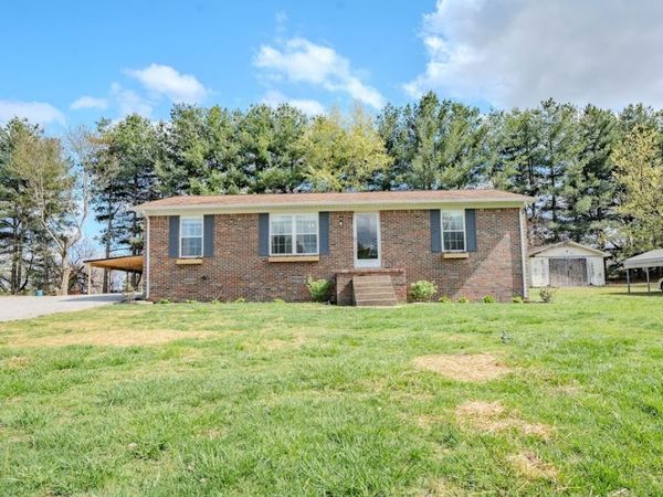 6 White Oak Dr, Leoma, TN 38468