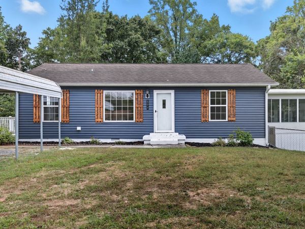 800 Helton Dr , Clarksville, TN 37042